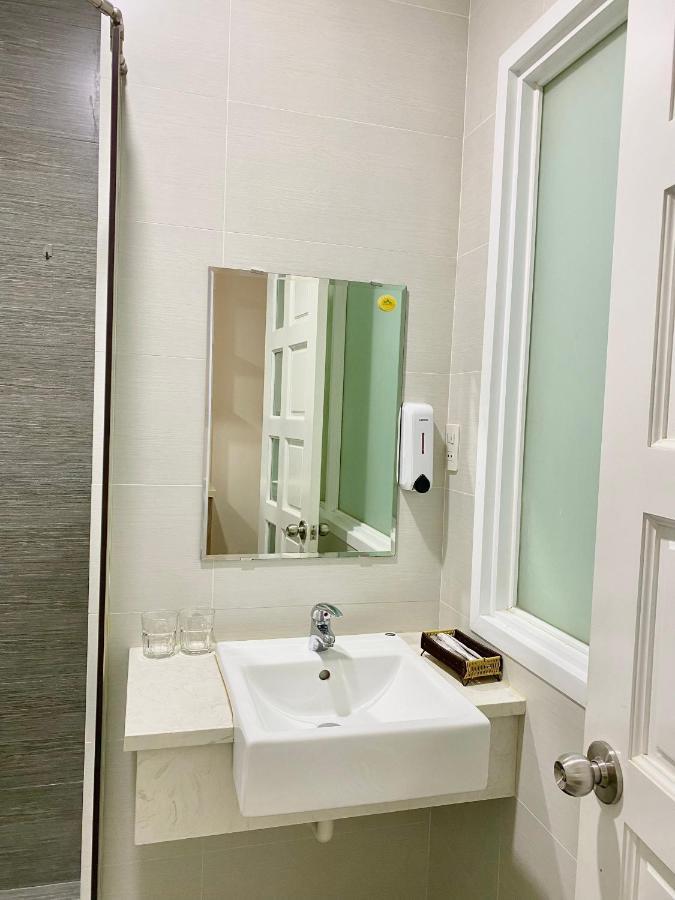 Hotel Greenriver โฮจิมินห์ซิตี้ ภายนอก รูปภาพ