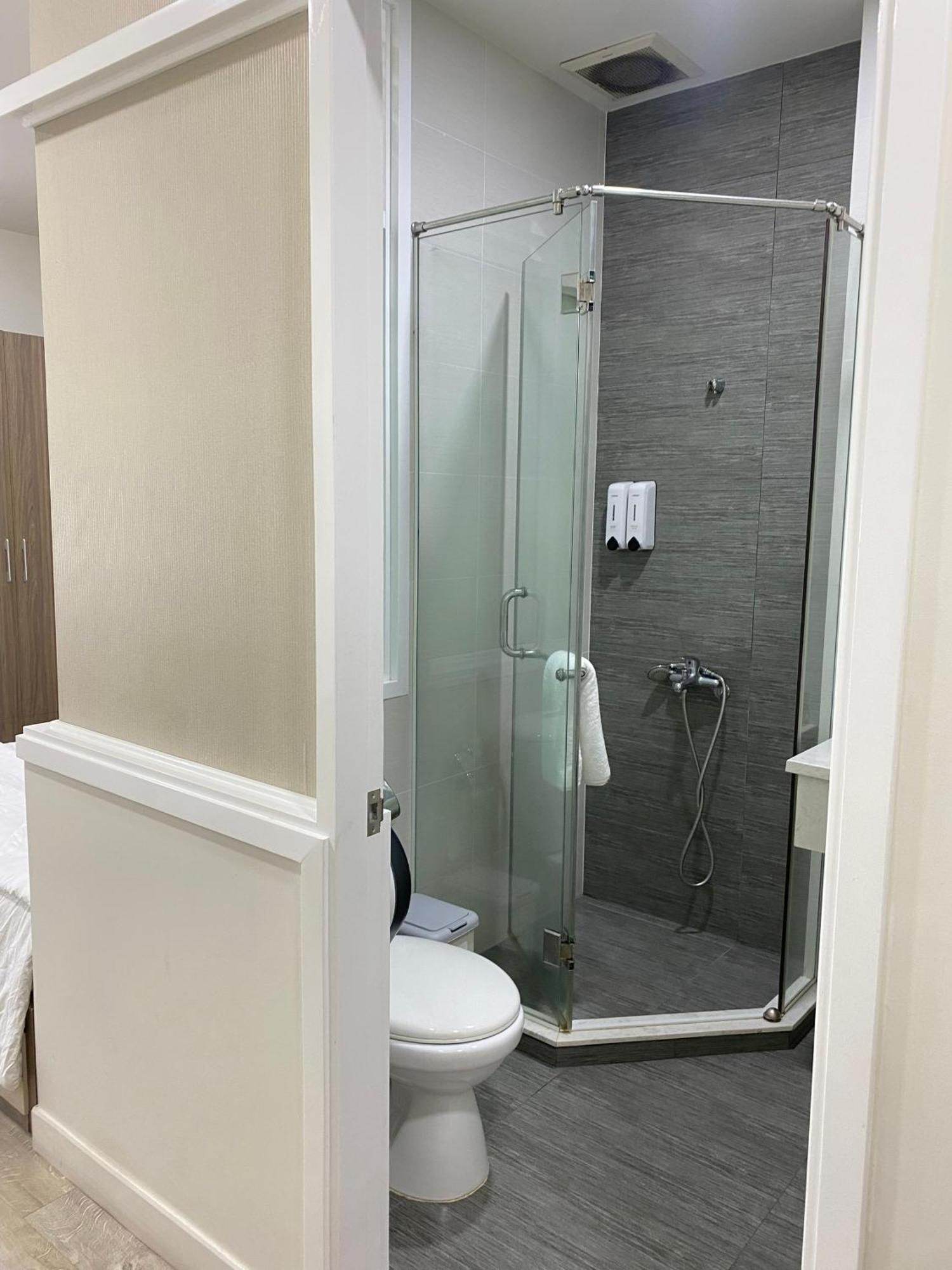 Hotel Greenriver โฮจิมินห์ซิตี้ ภายนอก รูปภาพ